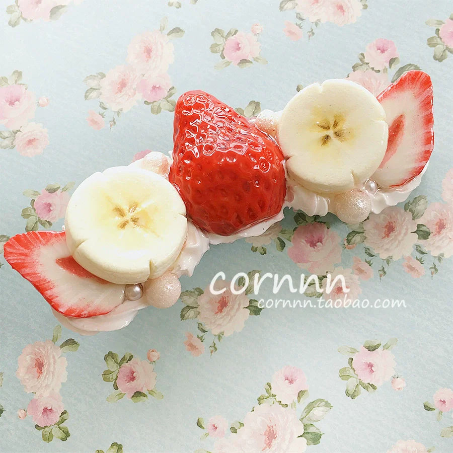 Strawberry Banana Side Clip